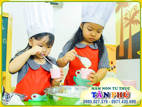 Khu ăn trưa, bữa trưa của bé