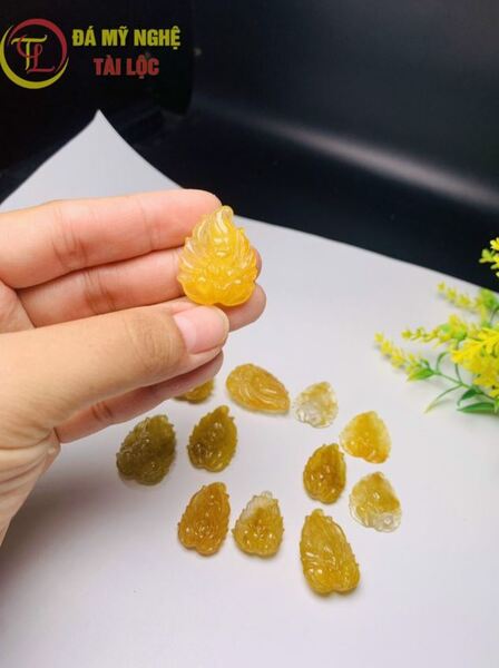 Mặt hồ ly chúa thạch anh tóc