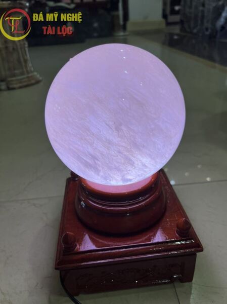 Quả cầu phong thủy đá osibian hồng