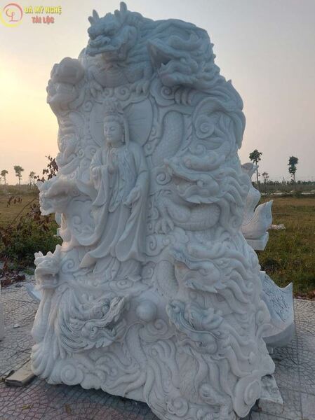 Tượng Quan Âm Nam Hải bằng đá cẩm thạch