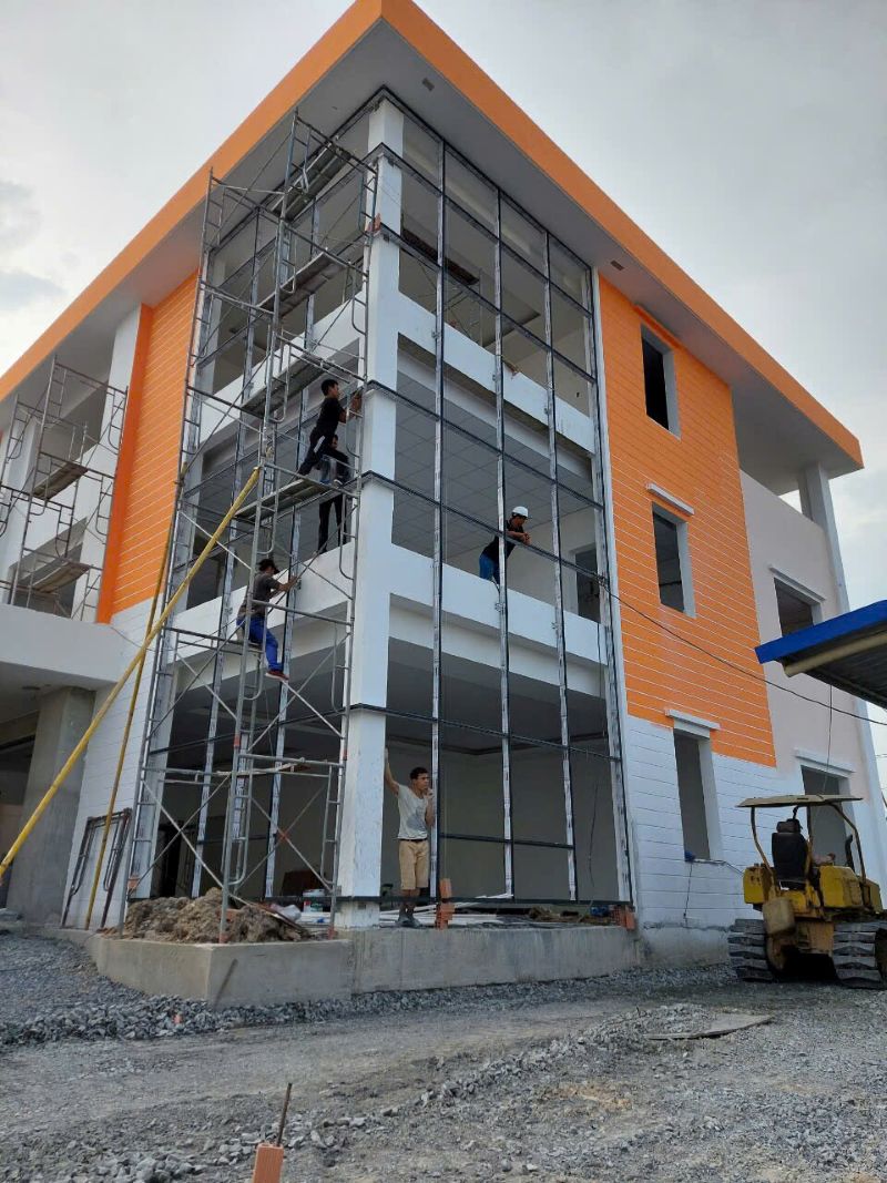 Thi công nhôm kính