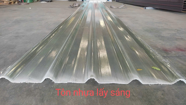 Tôn nhựa lấy sáng - Công Ty TNHH Một Thành Viên Thép Vạn Thuận Thành