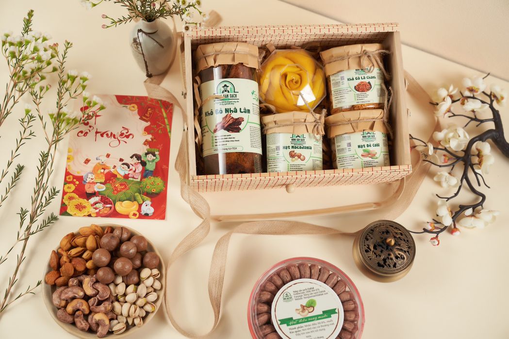 Hộp quà tết truyền thống - Nông Sản Sạch Daklak - Công Ty TNHH Nông Sản Sạch Daklak