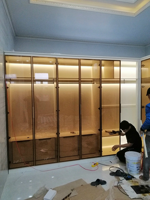 Tủ Phúc Đạt – Công Ty TNHH Nhôm Kính Phúc Đạt