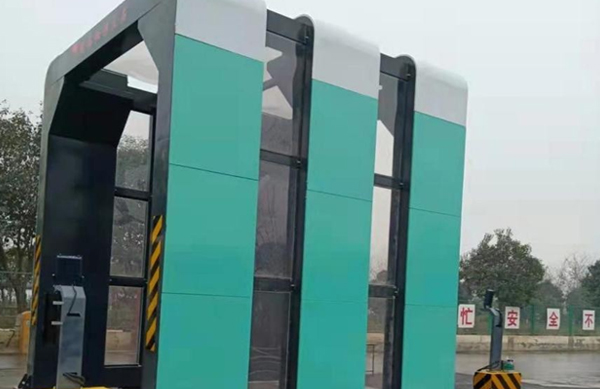 Máy rửa xe long môn