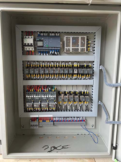 Tủ điện dùng PLC, biến tần - Tủ Bảng Điện Đức Khánh Phúc - Công Ty TNHH Tự Động Hoá Đức Khánh Phúc