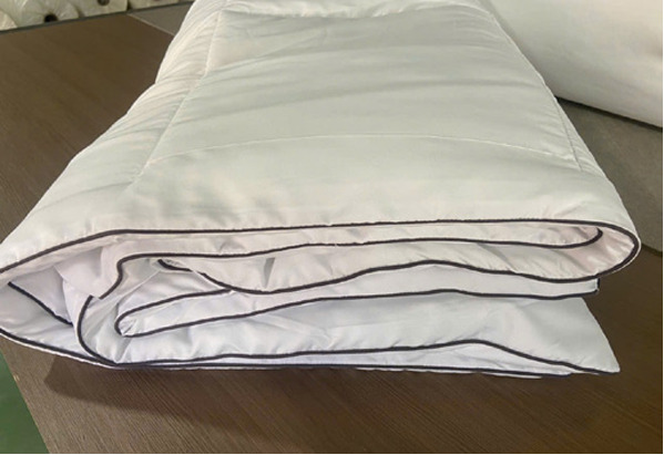 Chăn đông viền màu