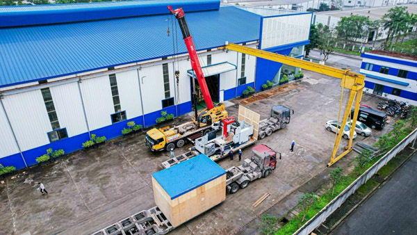 Cho thuê xe nâng, xe cẩu - Xe Nâng S&C - Công Ty TNHH Thương Mại Và Vận Tải S&C