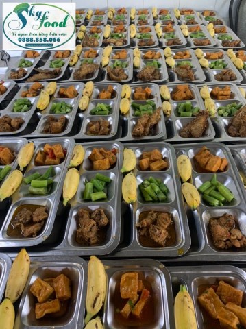 Suất ăn nấu tại chỗ - Suất Ăn Công Nghiệp Sky Food - Công Ty TNHH Aqua Sky Line