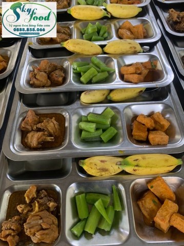 Suất ăn nấu tại chỗ - Suất Ăn Công Nghiệp Sky Food - Công Ty TNHH Aqua Sky Line