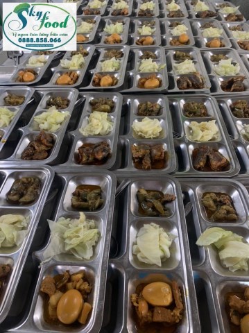Suất ăn nấu tại chỗ - Suất Ăn Công Nghiệp Sky Food - Công Ty TNHH Aqua Sky Line