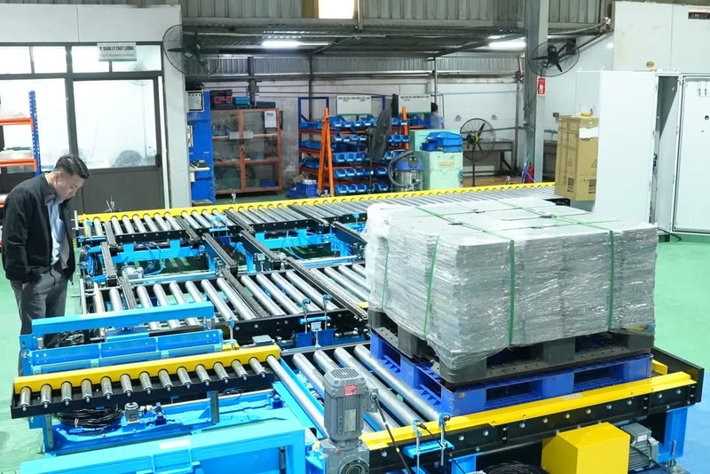 Băng tải con lăn - Máy Đóng Gói Mikyo CN Bình Dương - Công Ty Cổ Phần Máy Đóng Gói Mikyo