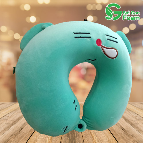 Gối vòng cổ cao su non thêu 32x32cm - Gối Cao Su Non Kiến Vinh - Công Ty TNHH Một Thành Viên Thương Mại Kiến Vinh