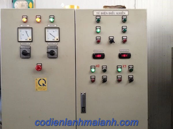 Tủ điện điều khiển của hệ thống lạnh - Kho Lạnh Mai Anh - Công Ty TNHH Cơ Điện Lạnh Mai Anh