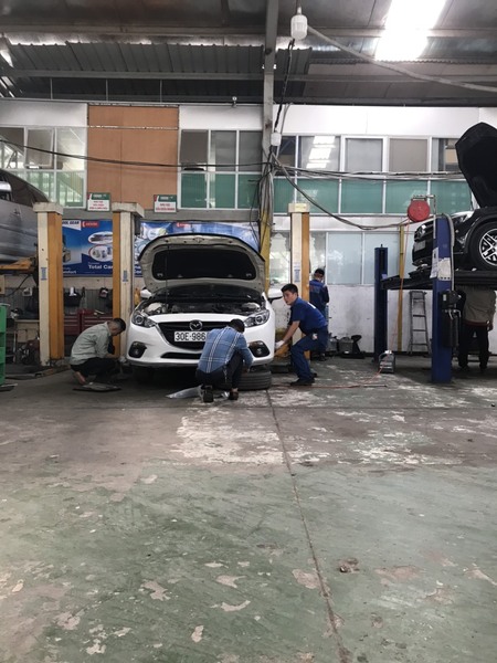 Sửa chữa và bảo dưỡng ô tô
