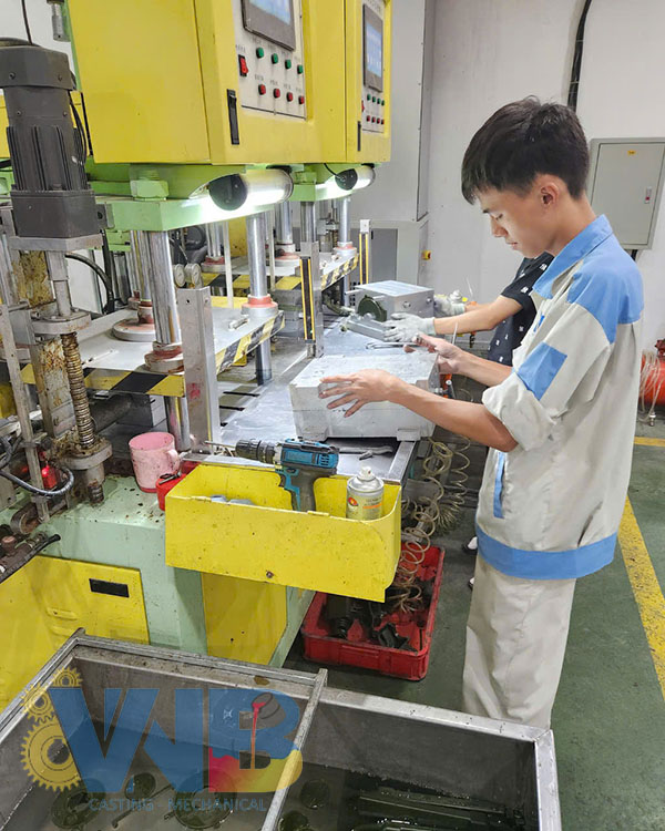 Hình ảnh nhà máy đúc 