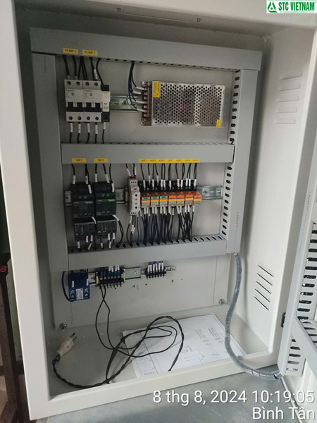 Tủ điều khiển bơm dầu máy phát điện