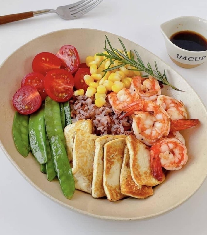 Suất cơm văn phòng lành mạnh