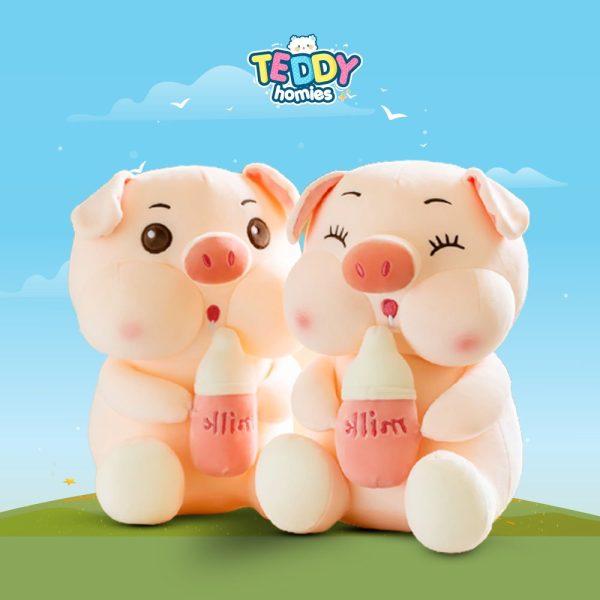 Heo bông ôm bình sữa Cute - Gấu Bông Teddy Homies - Xưởng Sản Xuất Gấu Bông Teddy Homies