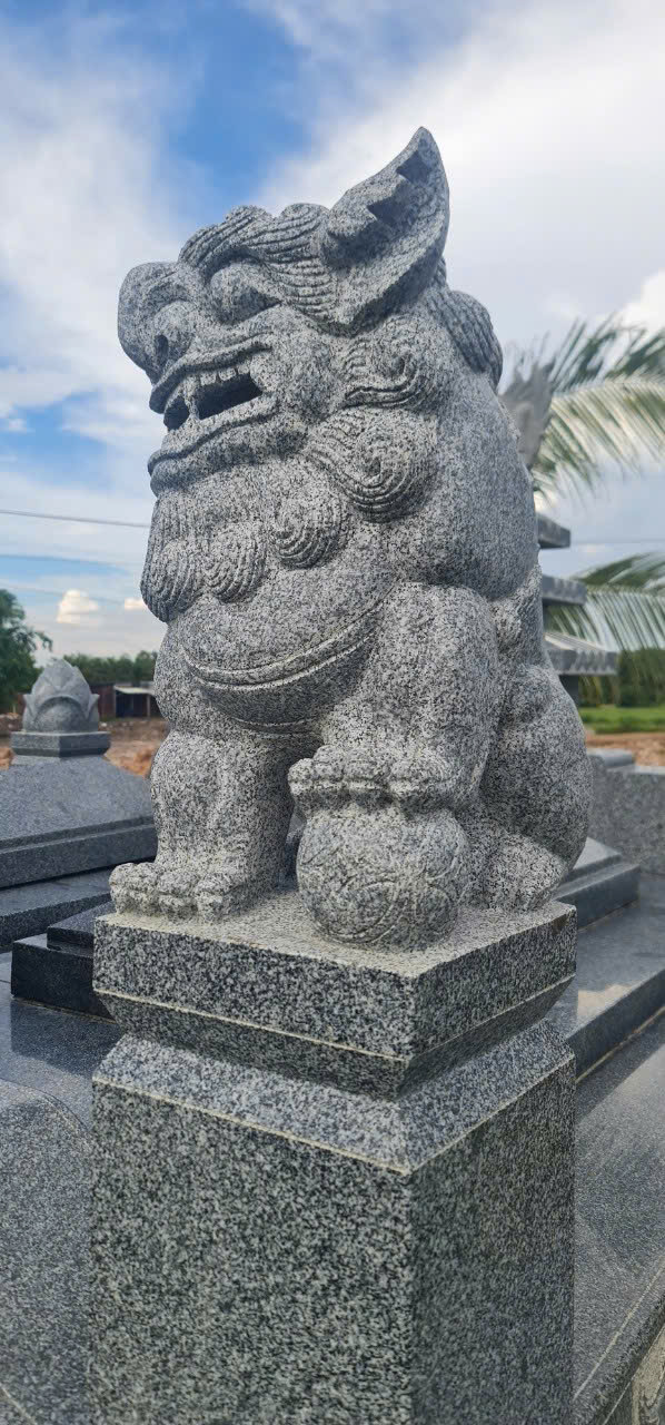Tượng sư tử - Lăng Mộ Đá Long An - Công Ty TNHH Long Việt Sơn