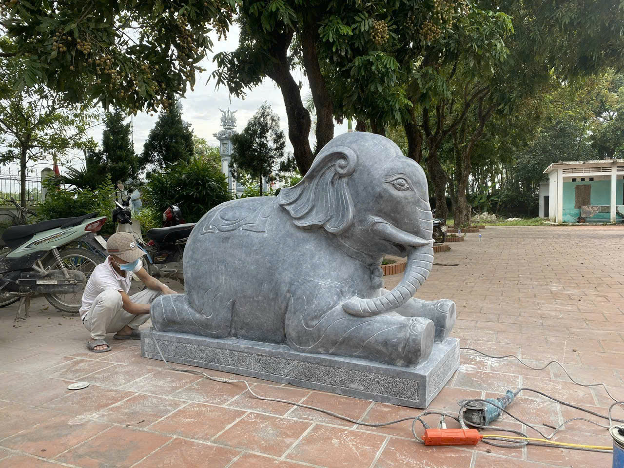 Tượng voi - Lăng Mộ Đá Long An - Công Ty TNHH Long Việt Sơn