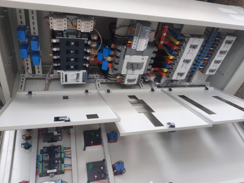 Tủ bảng điện