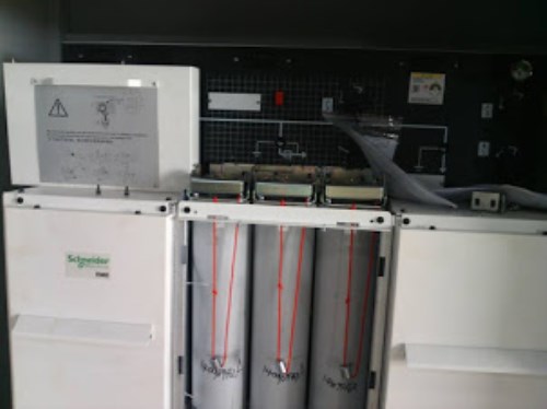 Tủ bảng điện