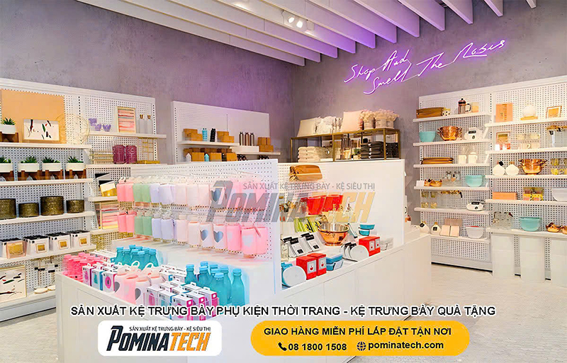 Kệ trưng bày cửa hàng phụ kiện thời trang - Kệ Siêu Thị Pominatech - Công Ty TNHH Pominatech Việt Nam