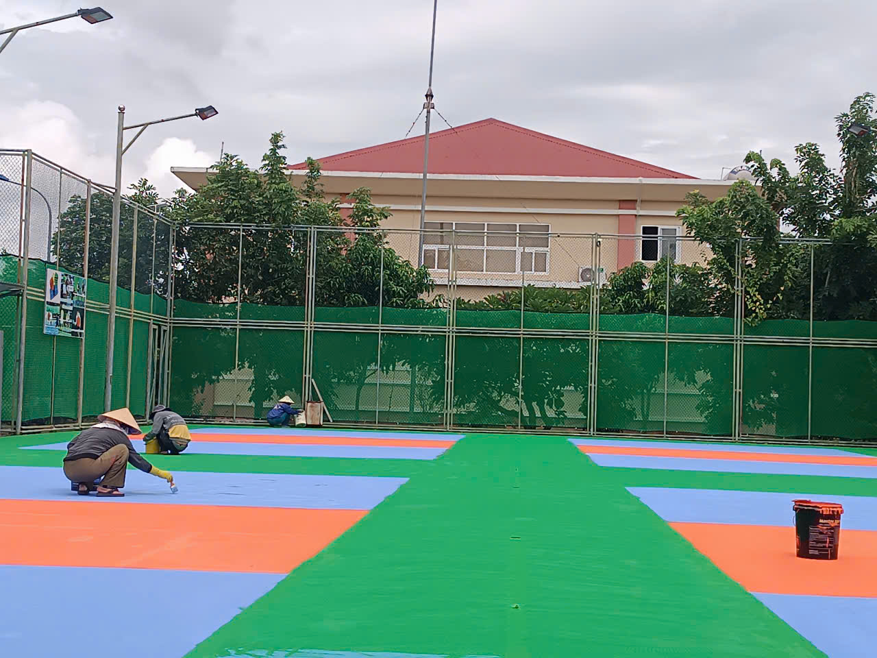 Dịch vụ thi công sân pickleball - Vệ Sinh Công Nghiệp Green Happy - Công Ty TNHH Thương Mại Dịch Vụ Green Happy