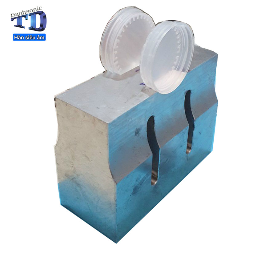 Khuôn hàn siêu âm nắp ly nhựa