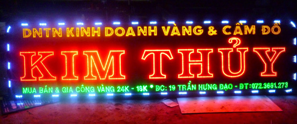Bảng hiệu quảng cáo