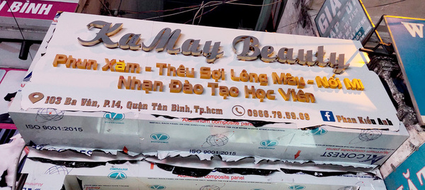 Bảng hiệu quảng cáo