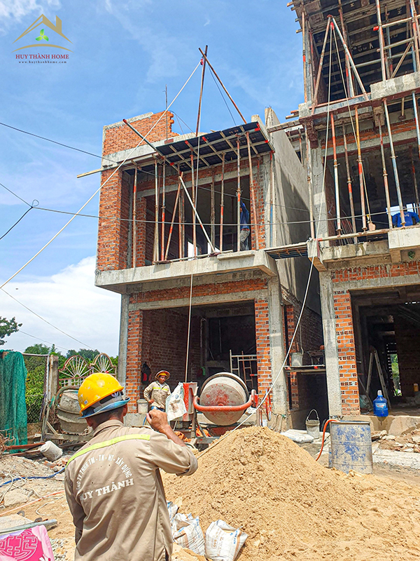 Hình ảnh thi công nhà cửa công ty Huy Thành Home - Huy Thành Home - Công Ty TNHH Thương Mại- Thiết Kế- Nội Thất- Xây Dựng Huy Thành
