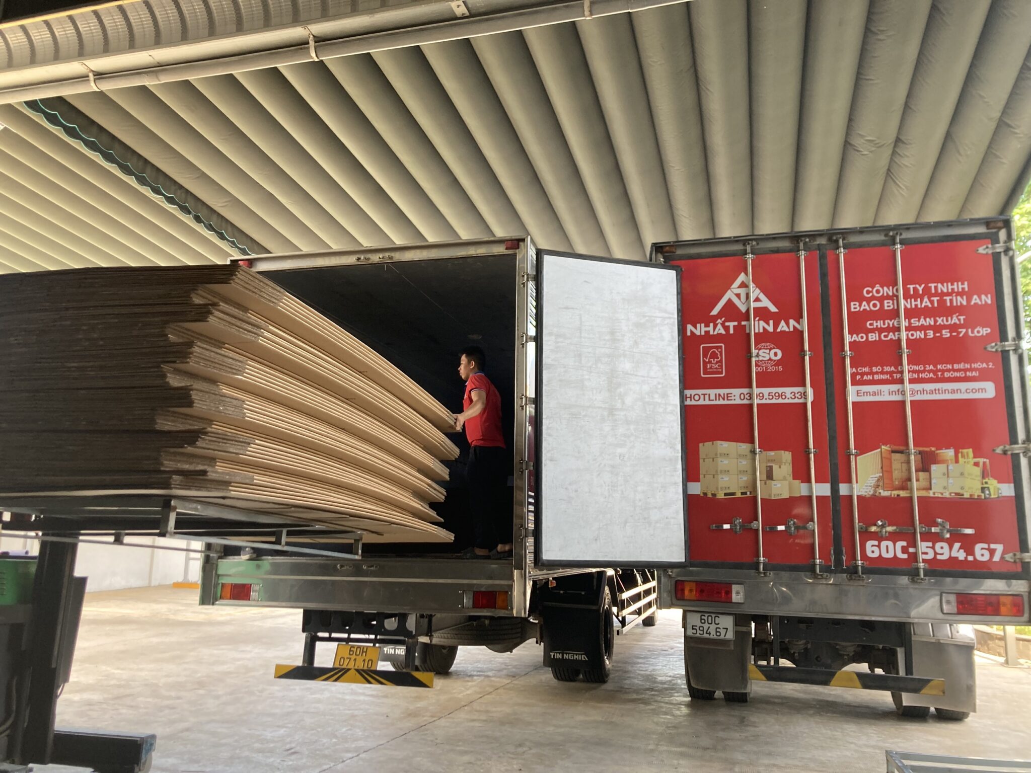 Quy trình vận chuyển chuyên nghiệp - Thùng Carton Nhất Tín An - Công Ty TNHH Bao Bì Nhất Tín An