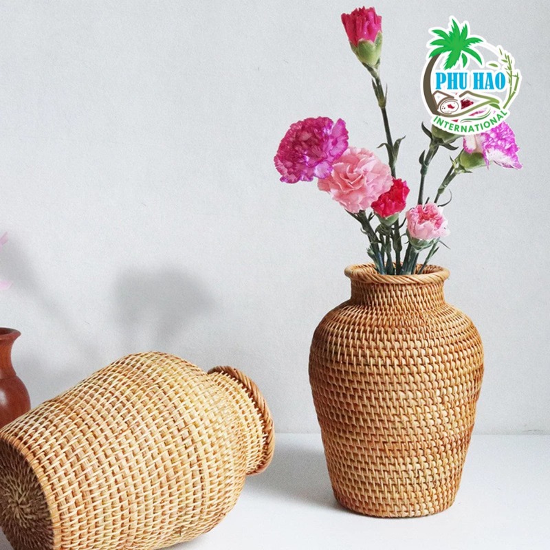 Bình hoa mây đan thủ công