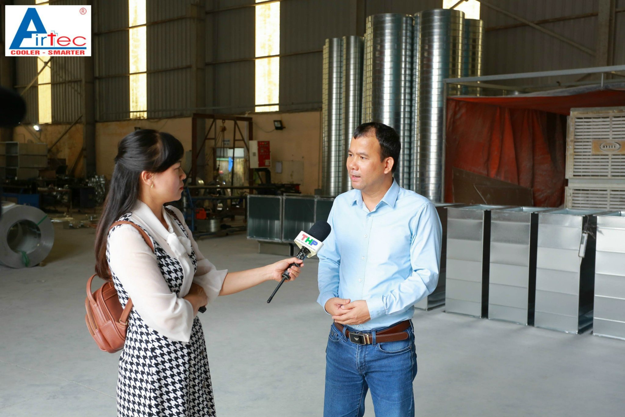 Hội Hữu Nghị Việt Nam Trung Quốc thăm nhà máy sản xuất