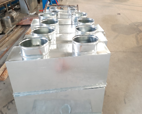 Hộp chia đầu máy