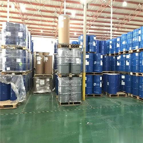 Dung môi và hóa chất