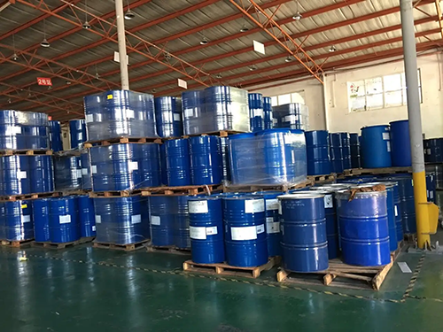 Dung môi và hóa chất