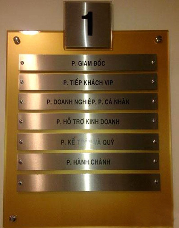 Thi công biển chỉ dẫn