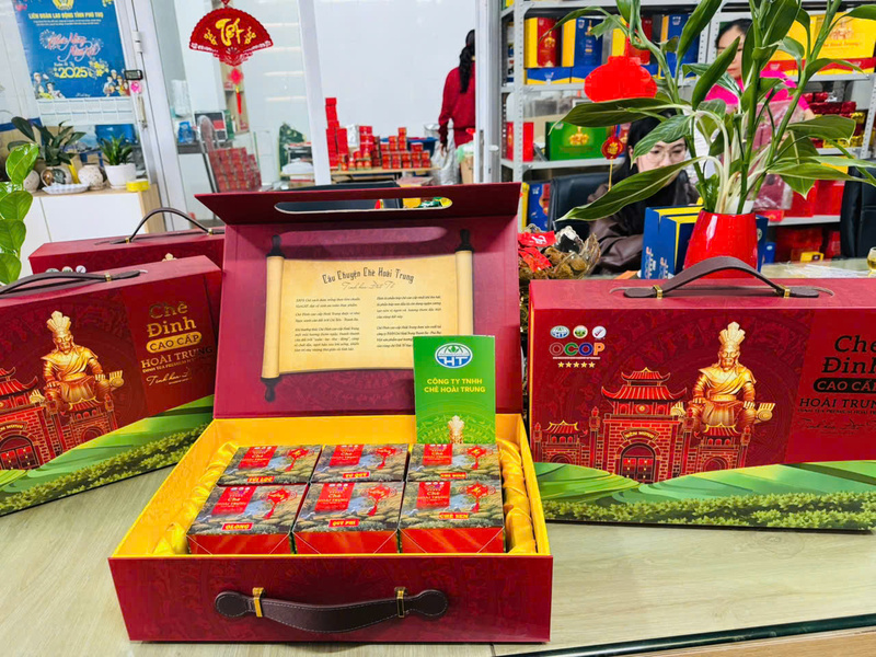 Set quà tặng cao cấp Chè Hoài Trung