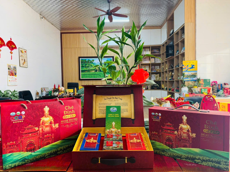 Set quà tặng cao cấp Chè Hoài Trung