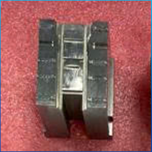 Linh kiện khuôn - Khuôn ép Nhựa - Công Ty Cổ Phần Công Nghệ Khuôn Nhật