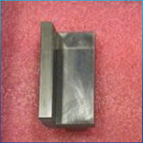 Linh kiện khuôn - Khuôn ép Nhựa - Công Ty Cổ Phần Công Nghệ Khuôn Nhật