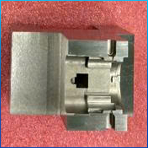 Linh kiện khuôn - Khuôn ép Nhựa - Công Ty Cổ Phần Công Nghệ Khuôn Nhật