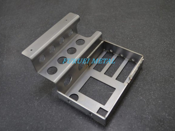 Gia công chấn gấp CNC - Cơ Khí Fukuei Metal - Công Ty TNHH Fukuei Metal