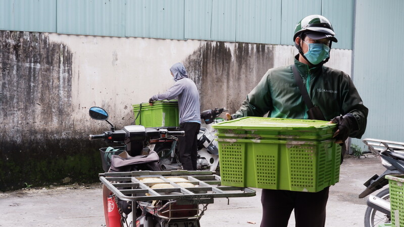 Nhân viên giao hàng - Thực Phẩm Sỉ Kamereo - Công Ty TNHH Kamereo