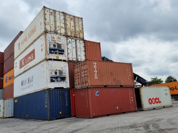 Container khô - Chi Nhánh Công Ty Cổ Phần Kỹ Thuật Container Việt Nam