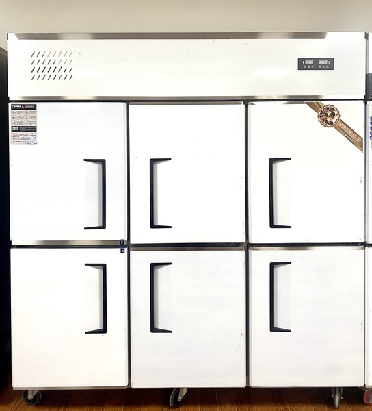 Tủ bếp 2 chế độ 4-6 cánh cửa - Tủ Lạnh Công Nghiệp Bông Tuyết Việt Nam - Công Ty TNHH Điện Lạnh Bông Tuyết Việt Nam