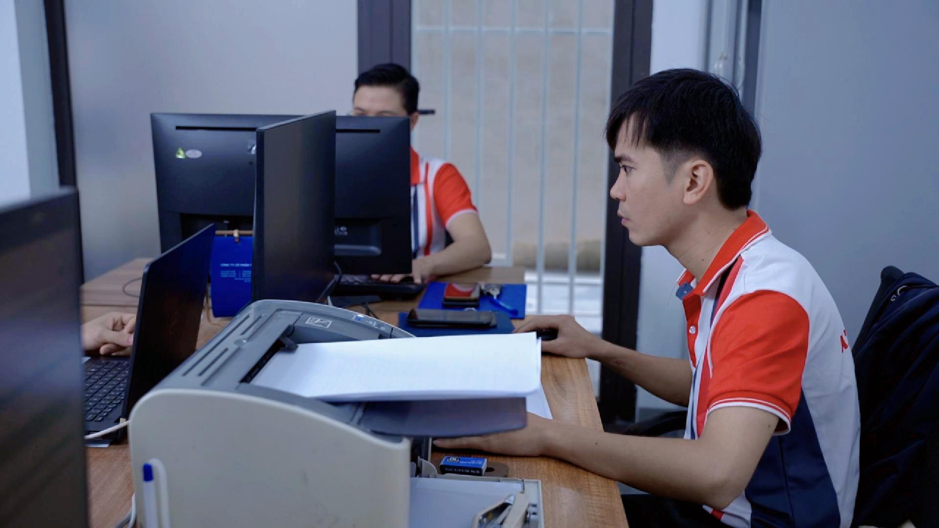 Hình ảnh công ty thang máy kỹ thuật điện AZ